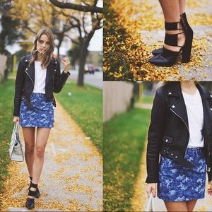 ASOS Blue Camo Denim Skirt Sz 4